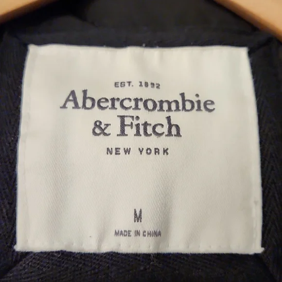 Abercrombie & Fitch Women's Medium grey quilted vest - Picture 3 of 3